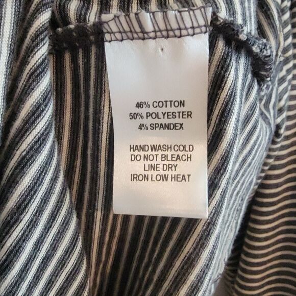 LAST CHANCE LuLu's Stripe Wrap Top - Picture 4 of 5